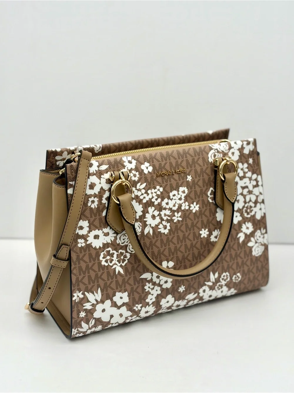 Michael Kors Marilyn Medium Printed Signature Logo Satchel Camel NWT
